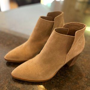 Dolce Vita Ankle Boots Size 9 Mushroom Suede